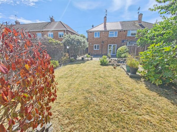 West Glebe Road, Corby