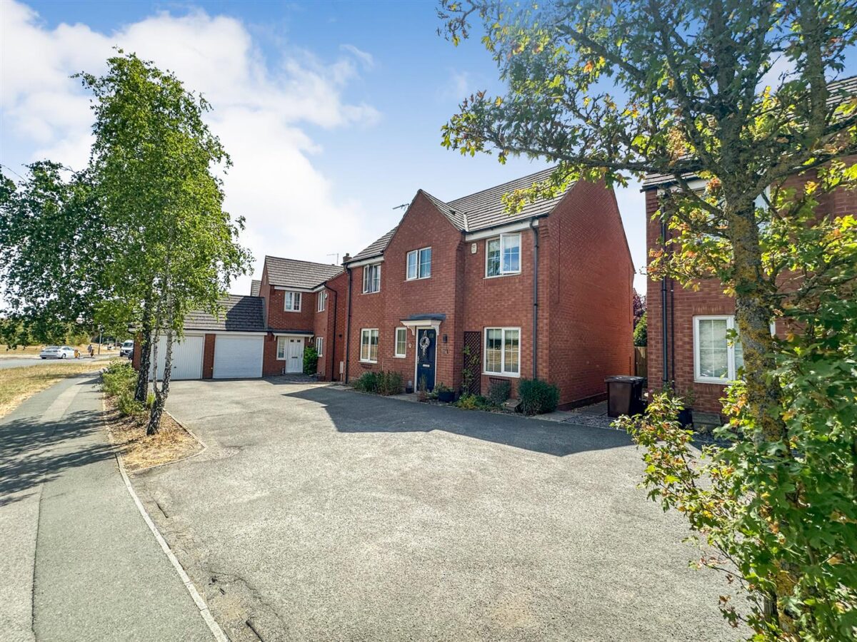 Lyveden Way, Corby