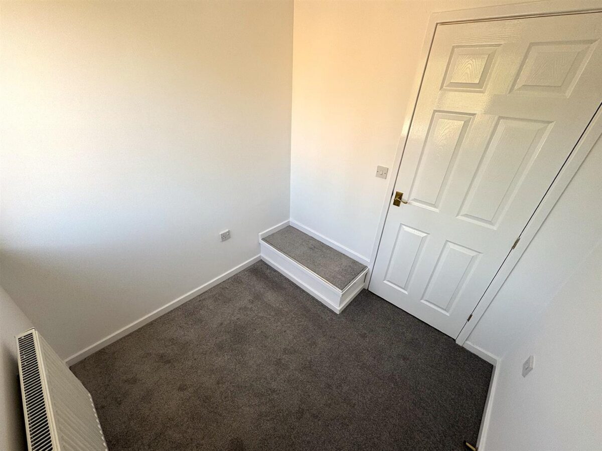Lowry Close, Corby