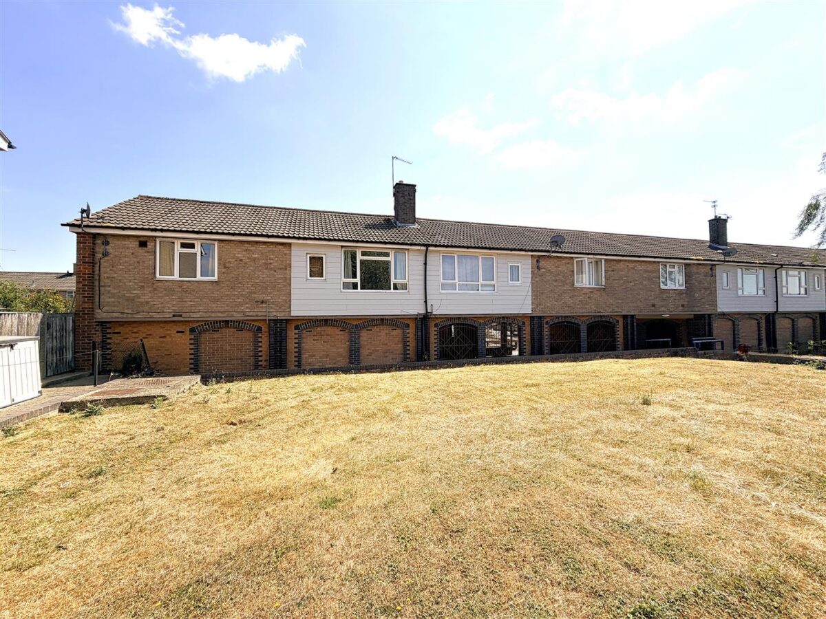 Fairlight Court, Corby