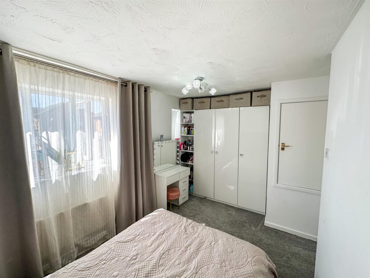Waltham Close, Corby