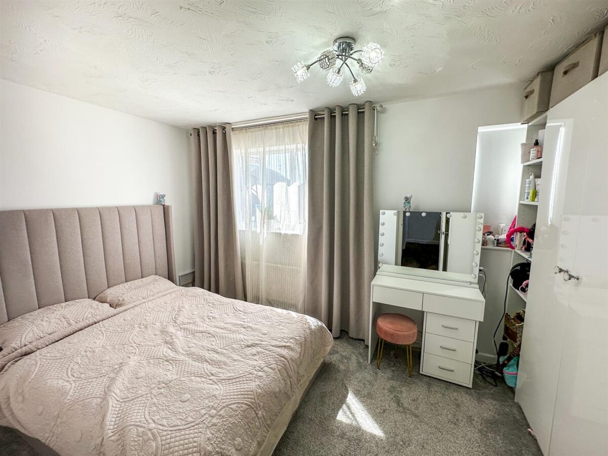 Waltham Close, Corby