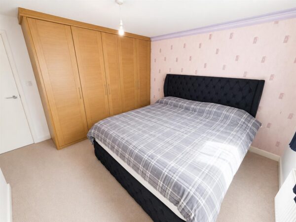 Outfield Close, Great Oakley, Corby