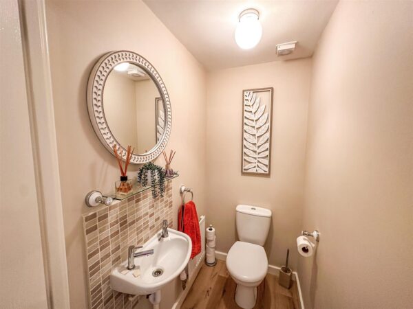 Lyveden Way, Corby, North Northamptonshire, N