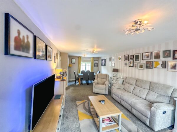 Lyveden Way, Corby