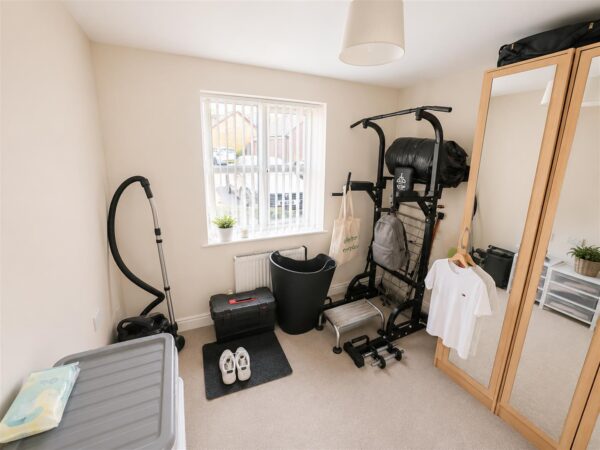 Newmarket Close, Corby