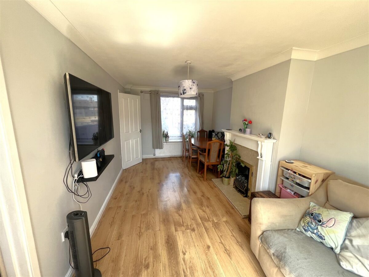 Grendon Avenue, Corby