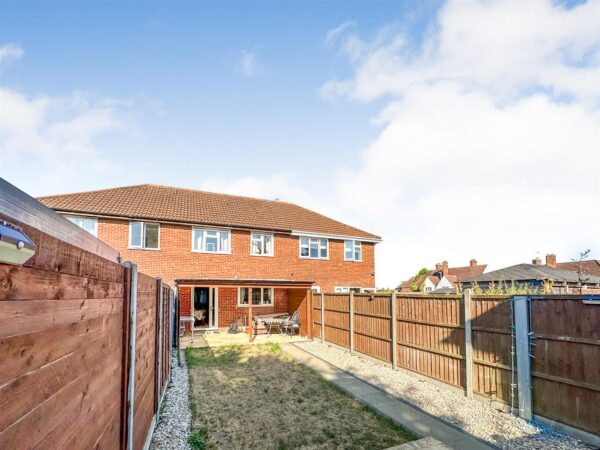 James Watt Avenue, Corby
