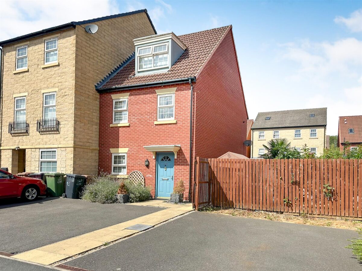 Regal Close, Corby