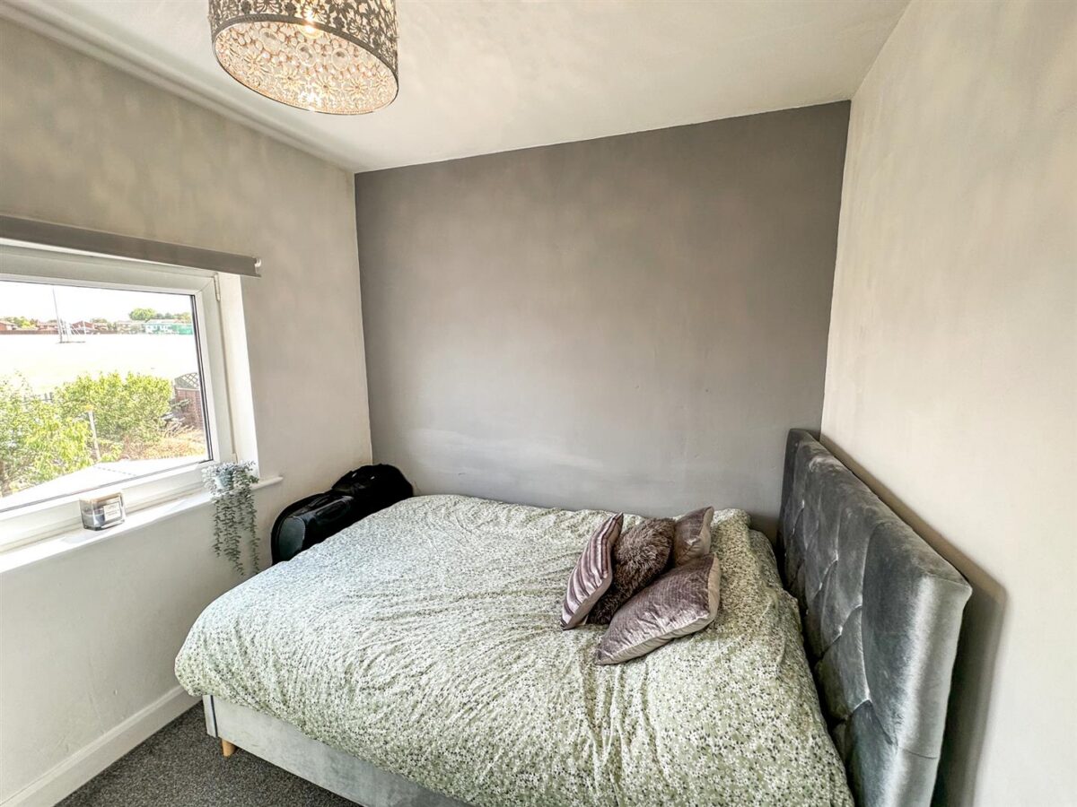 Studfall Avenue, Corby