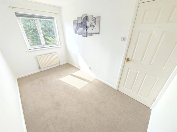 Pine Walk, Corby