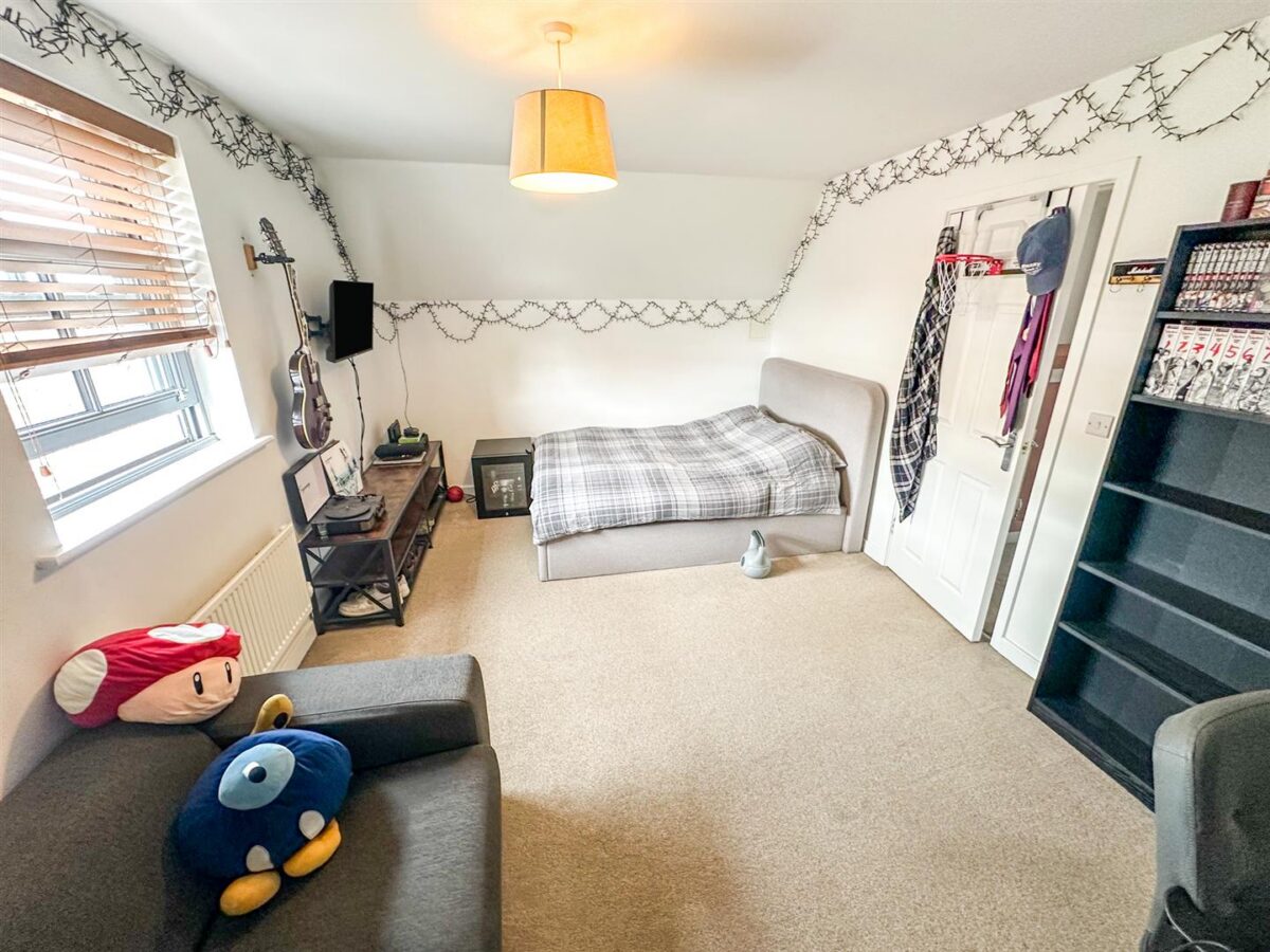 Courteenhall Drive, Corby