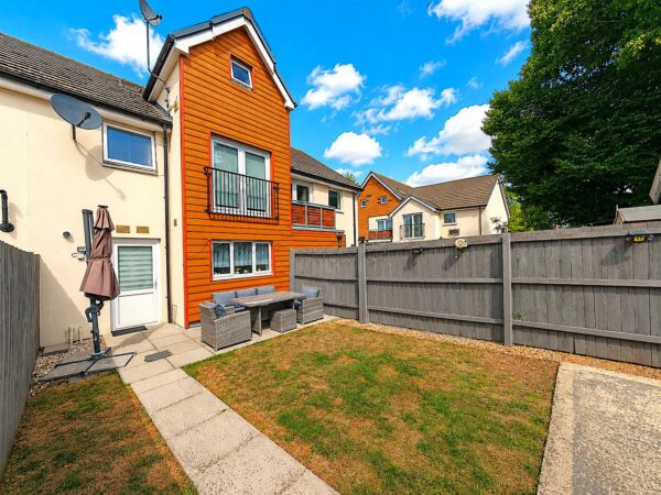 Barra Walk, Corby