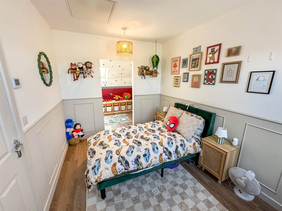 Kennard Close, Weldon, Corby