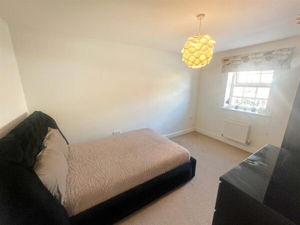 Regal Close, Corby
