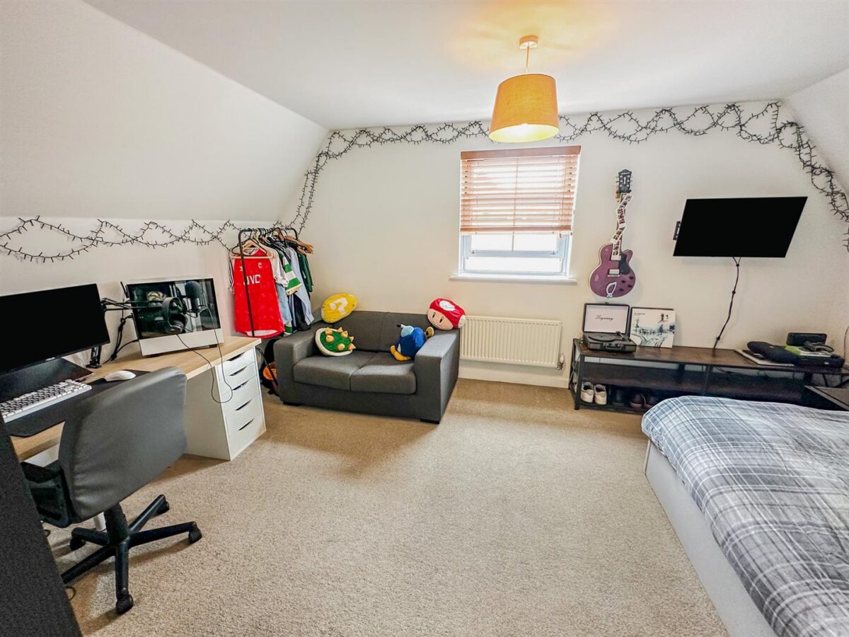 Courteenhall Drive, Corby