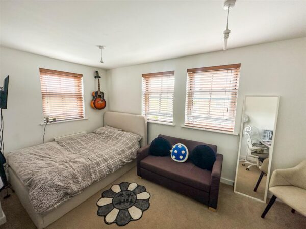 Courteenhall Drive, Corby