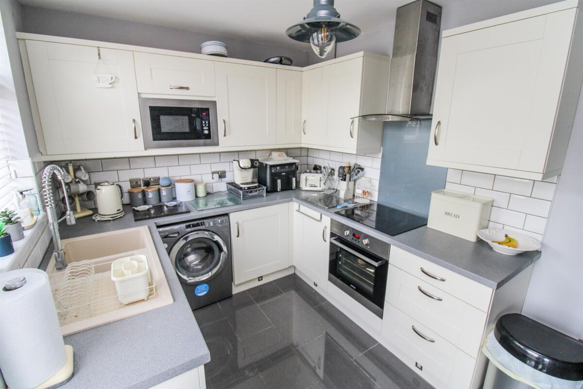 Studfall Avenue, Corby