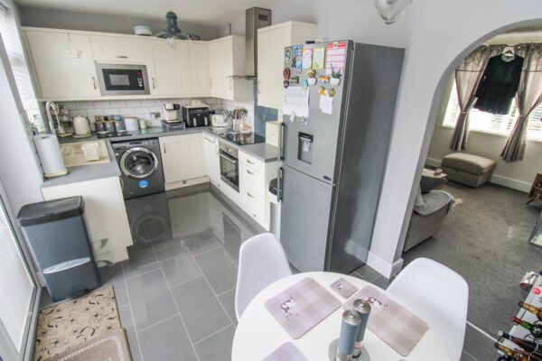 Studfall Avenue, Corby