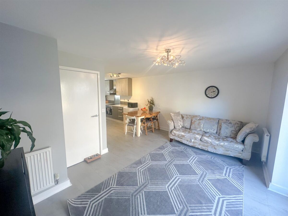 Regal Close, Corby