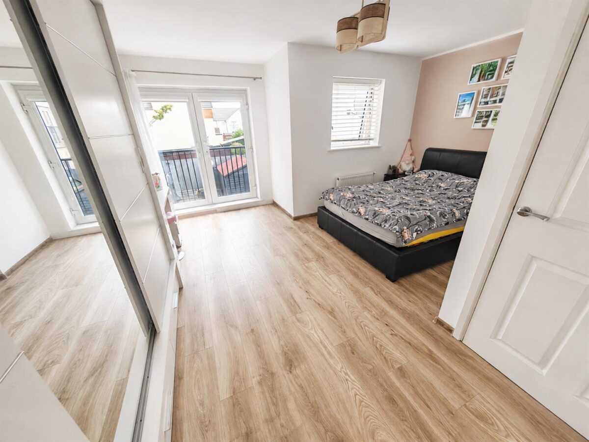 Barra Walk, Corby