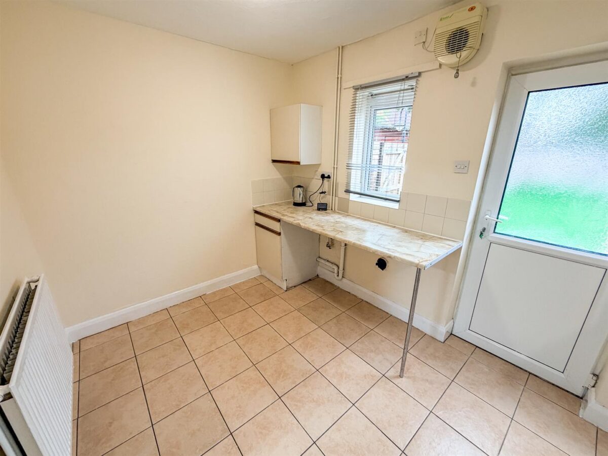 Studfall Avenue, Corby