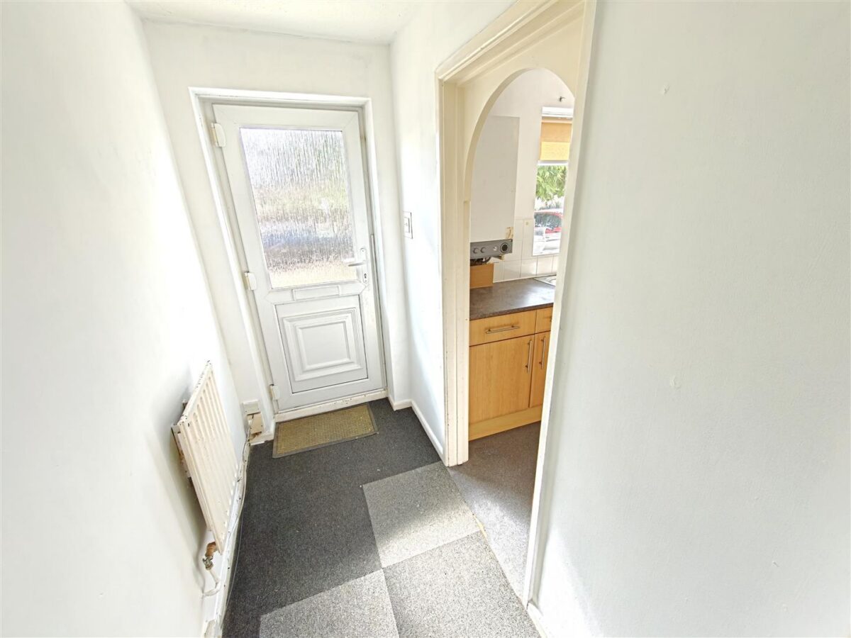 Pine Walk, Corby