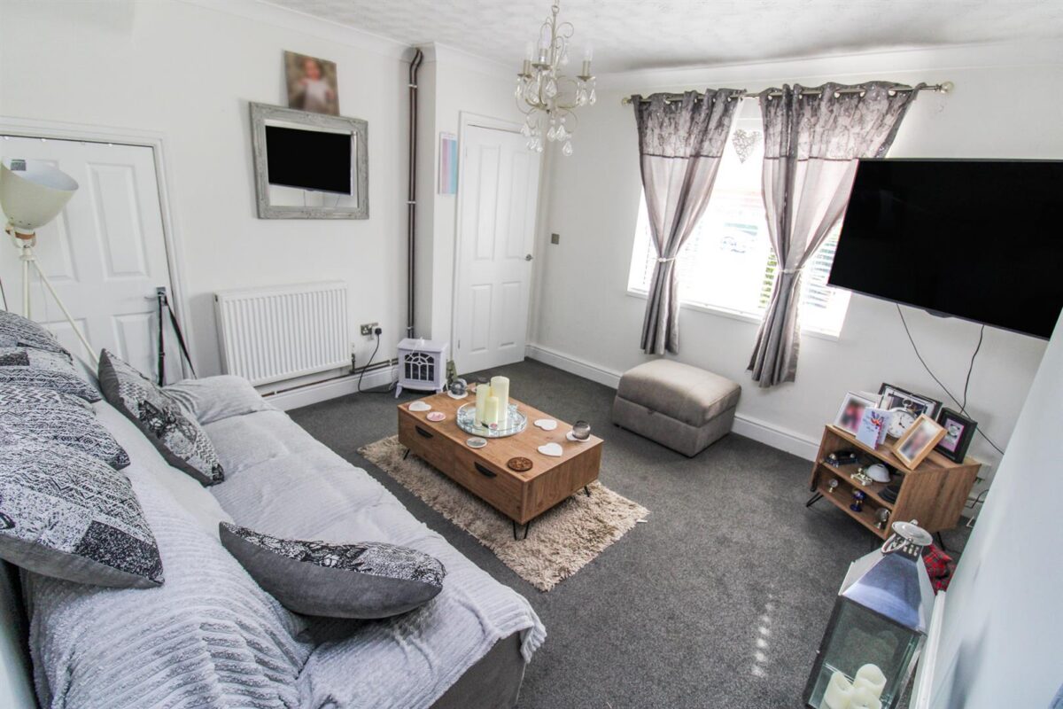 Studfall Avenue, Corby