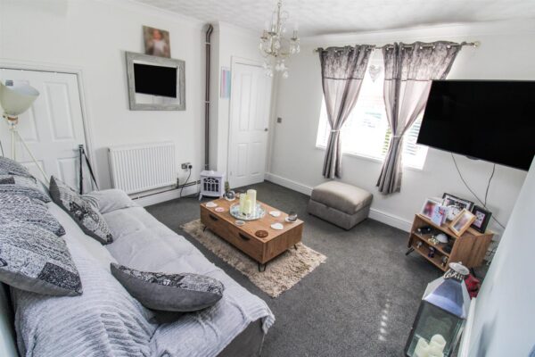 Studfall Avenue, Corby