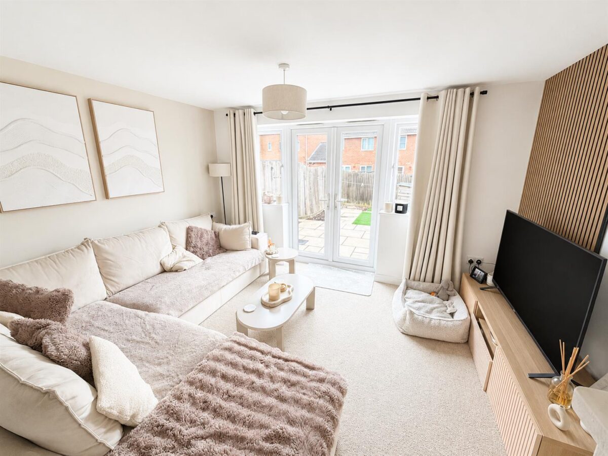 Starling Close, Corby