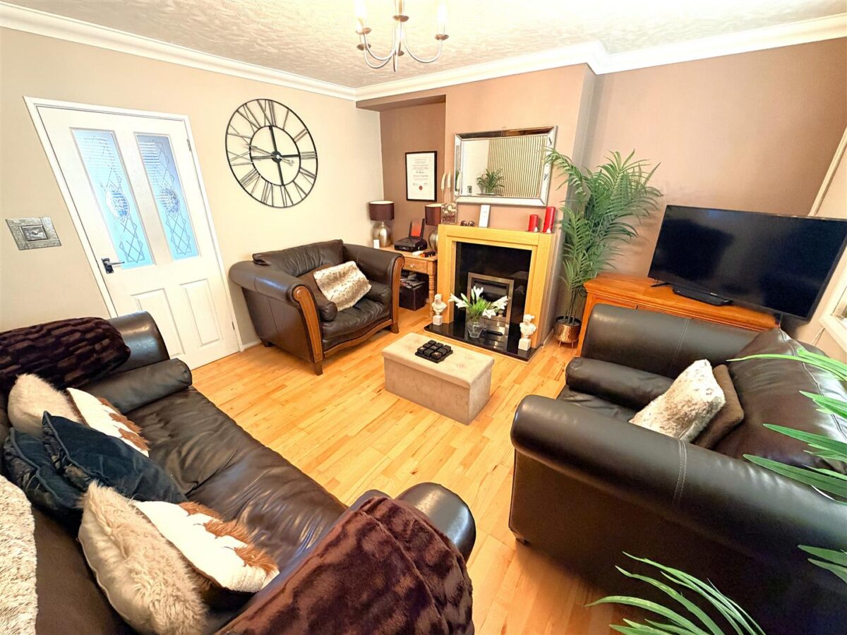 Welland Vale Road, Corby