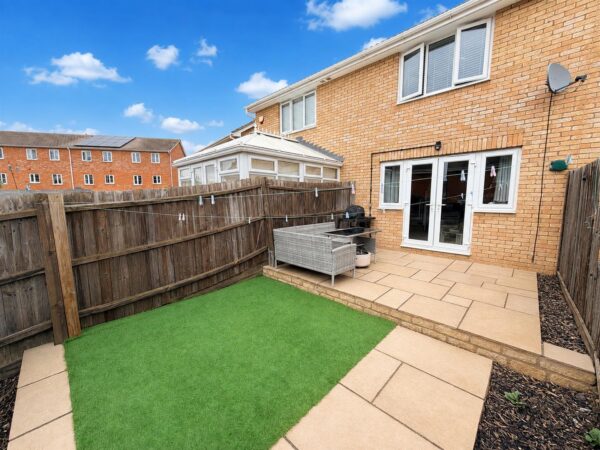 Starling Close, Corby
