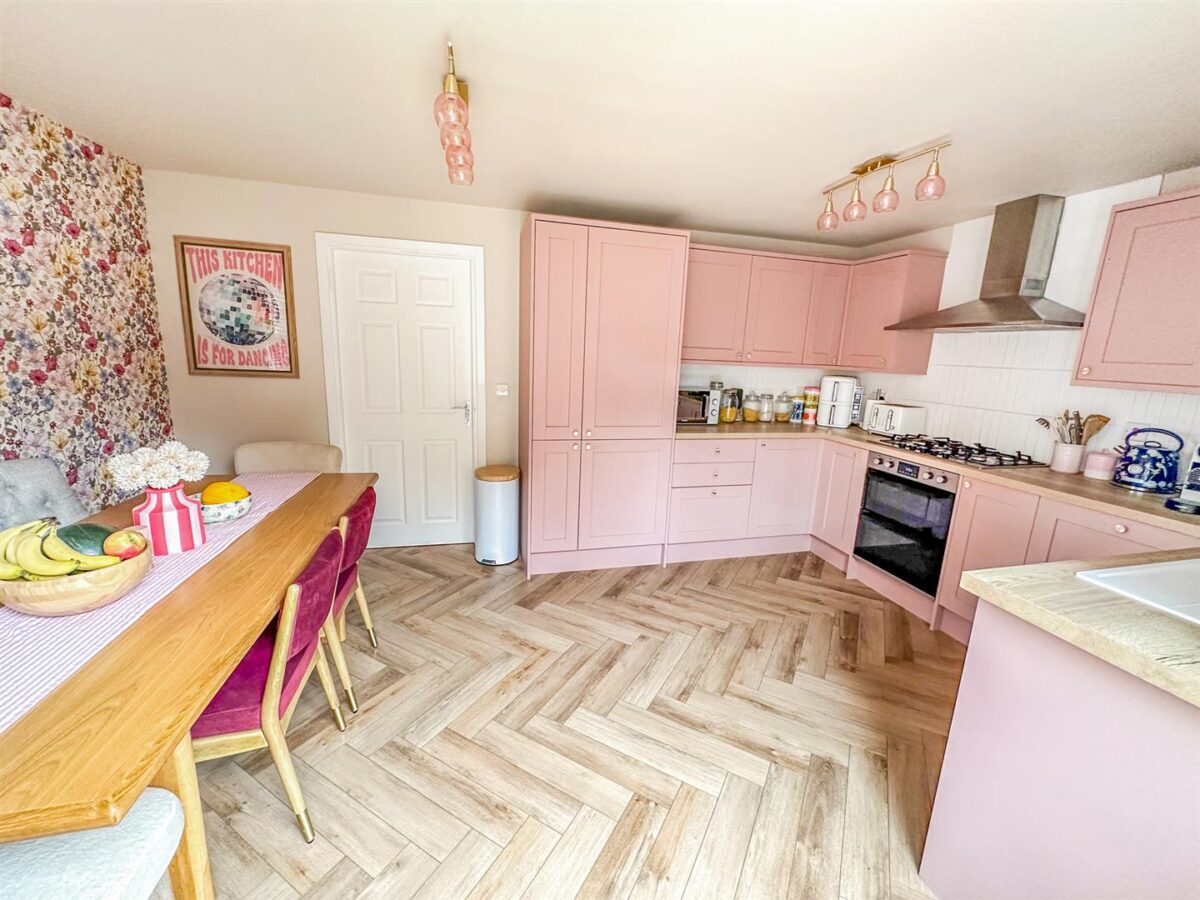 Courteenhall Drive, Corby