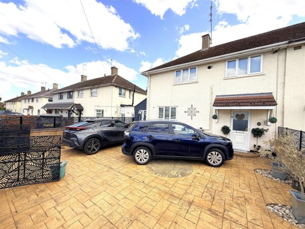 Welland Vale Road, Corby