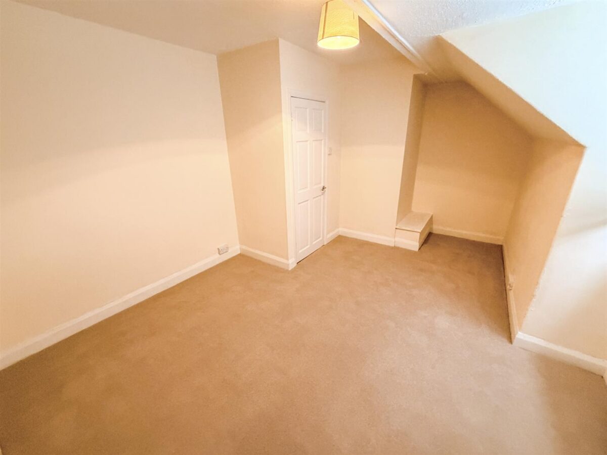 Studfall Avenue, Corby