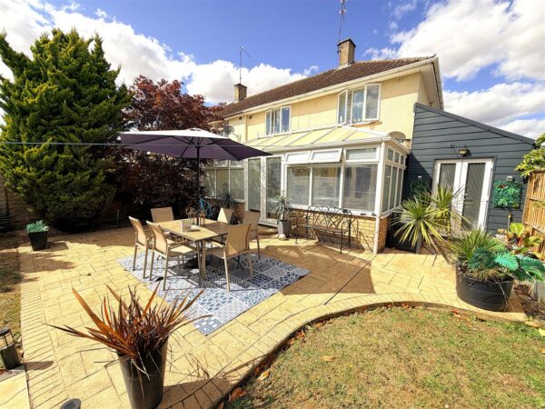 Welland Vale Road, Corby