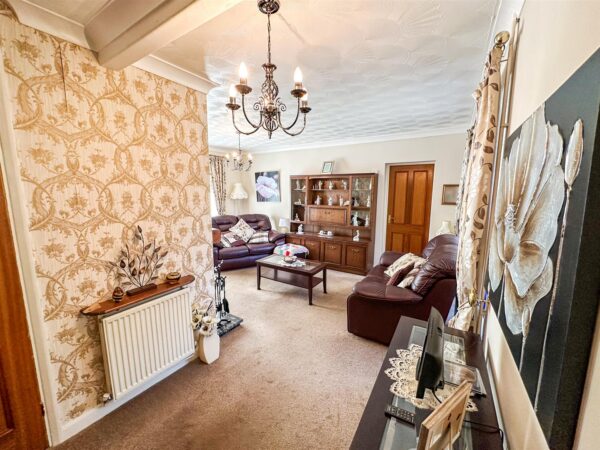 Capell Gardens, Corby