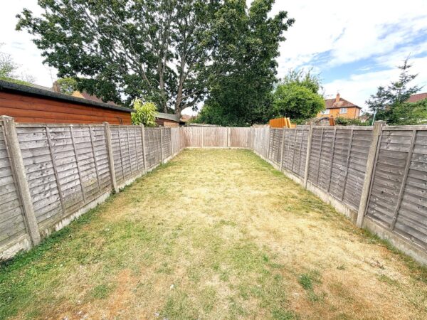 Studfall Avenue, Corby