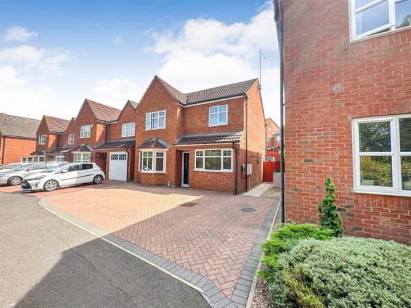 Chatsworth Road, Corby, North Northamptonshire