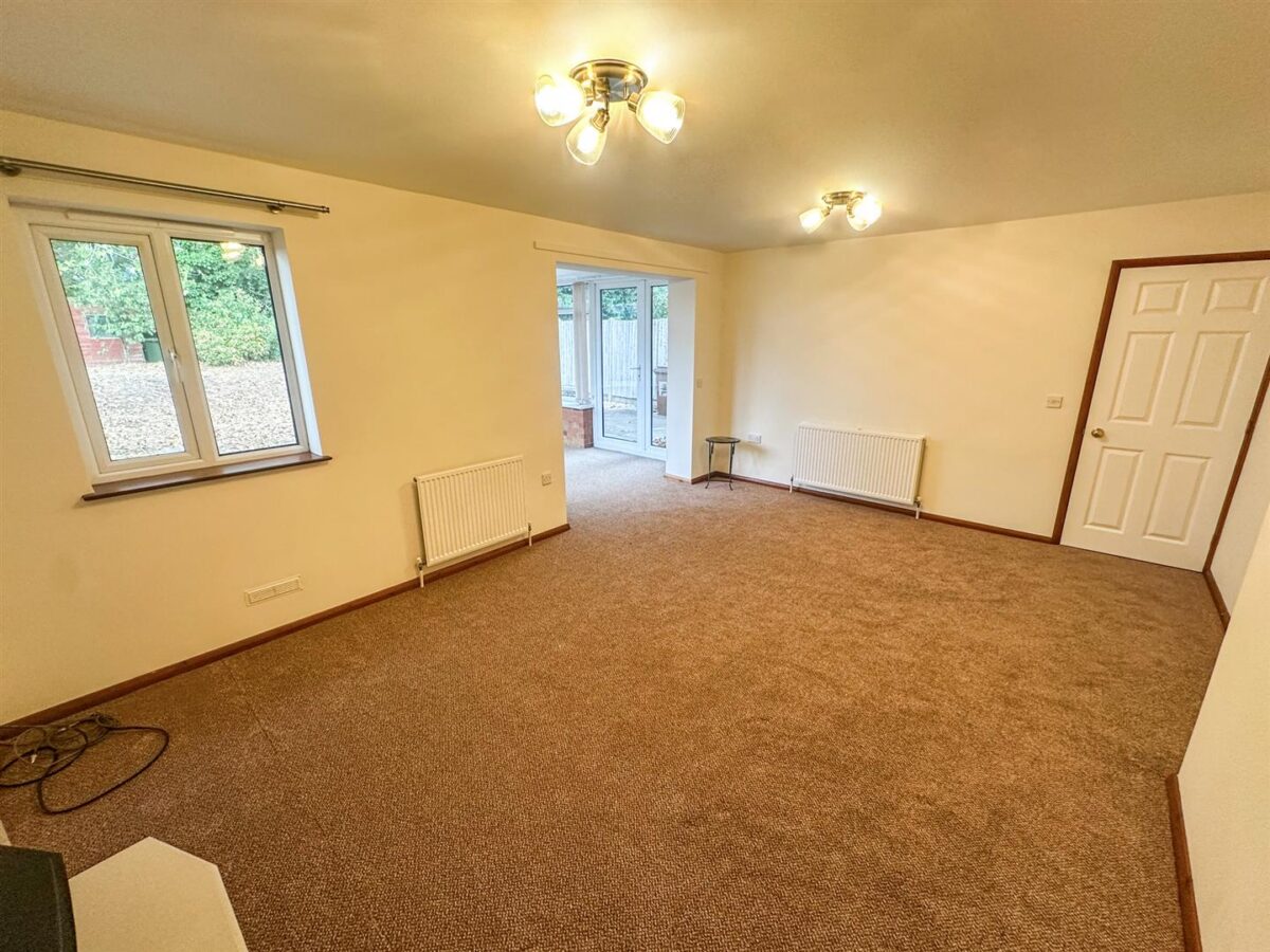 Hubble Road, Corby