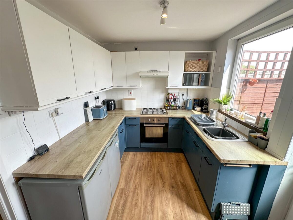 Studfall Avenue, Corby