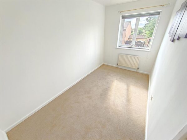 Pine Walk, Corby