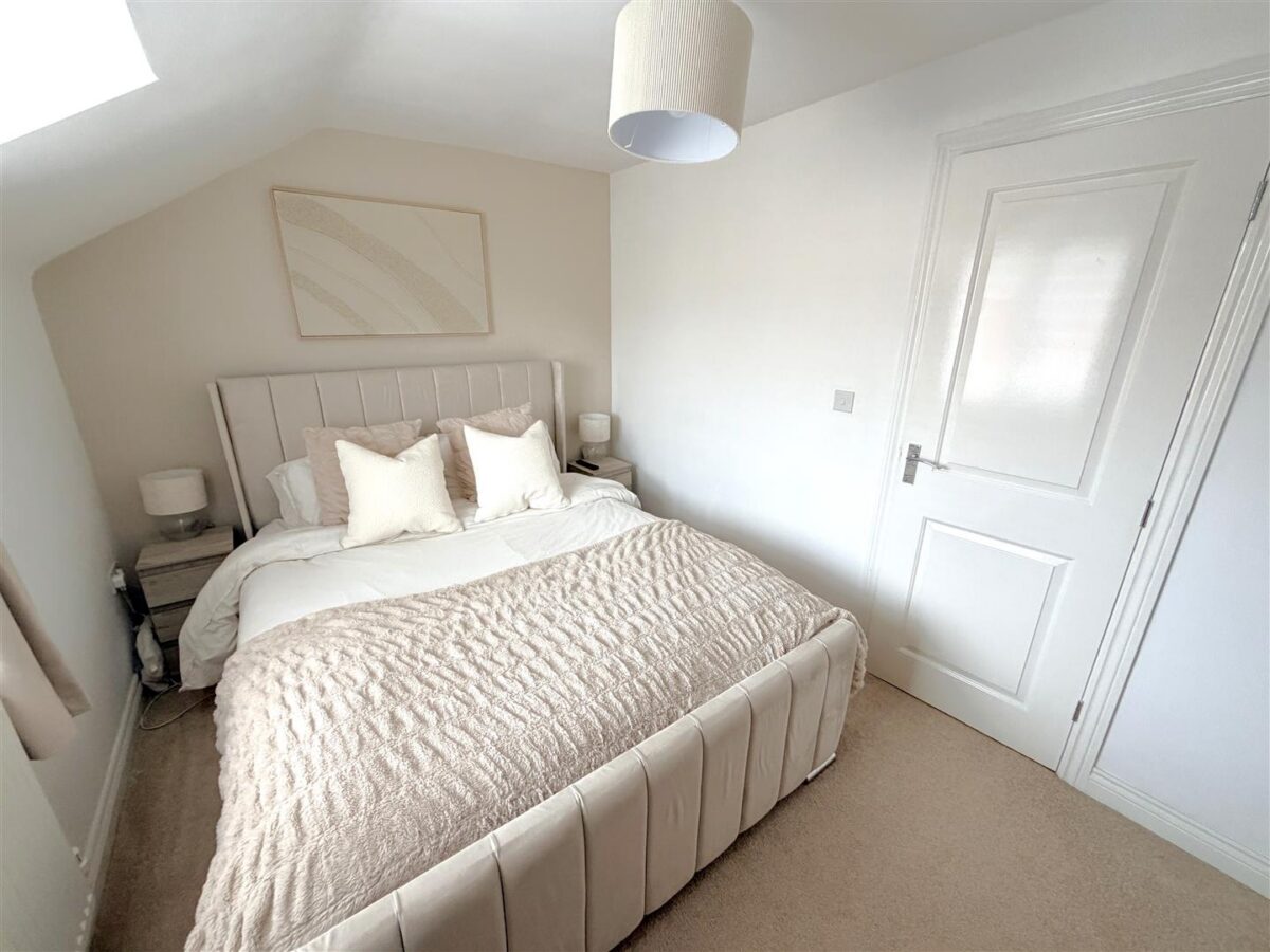 Starling Close, Corby