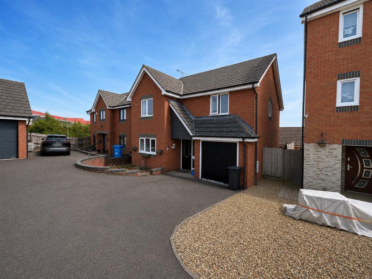 Violet Close, Corby