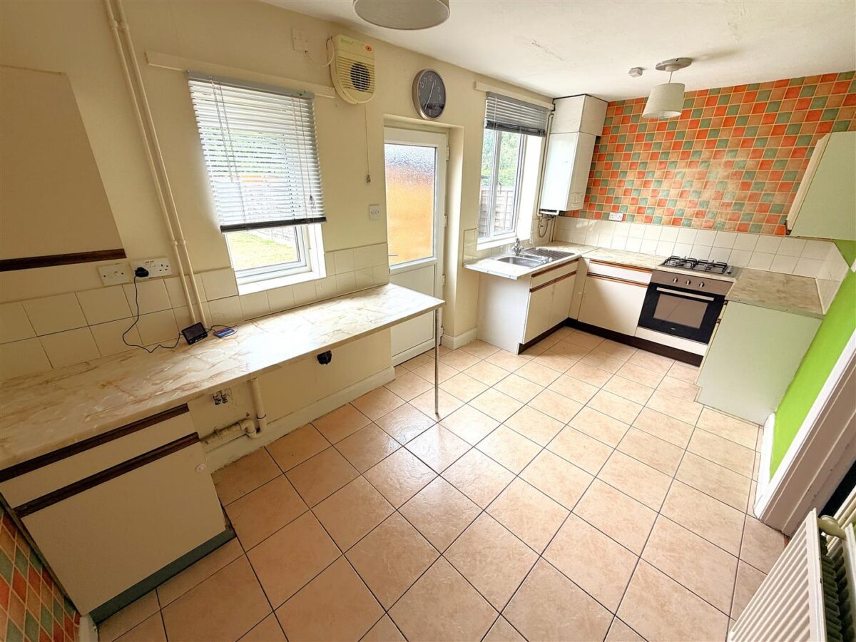 Studfall Avenue, Corby