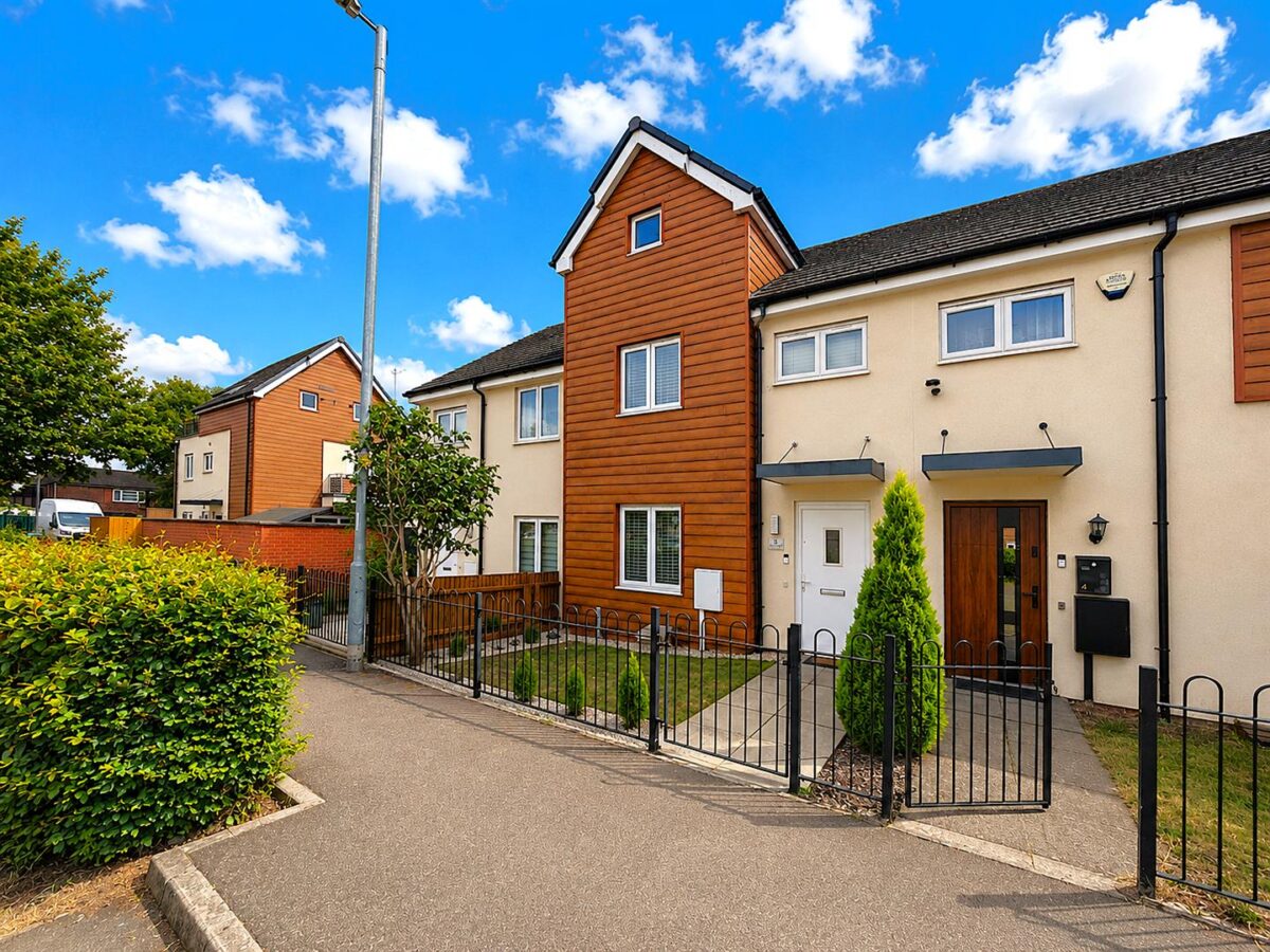 Barra Walk, Corby