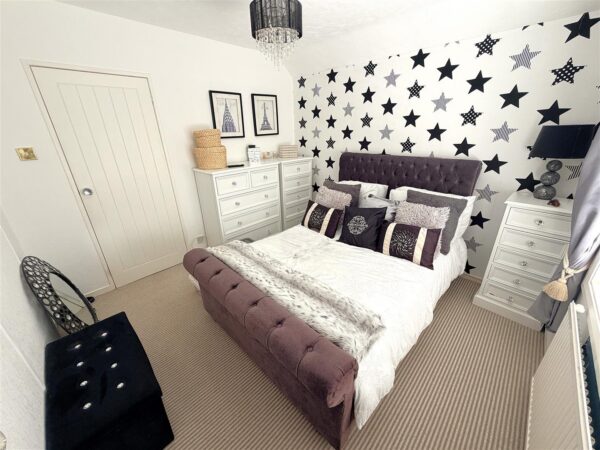 Welland Vale Road, Corby