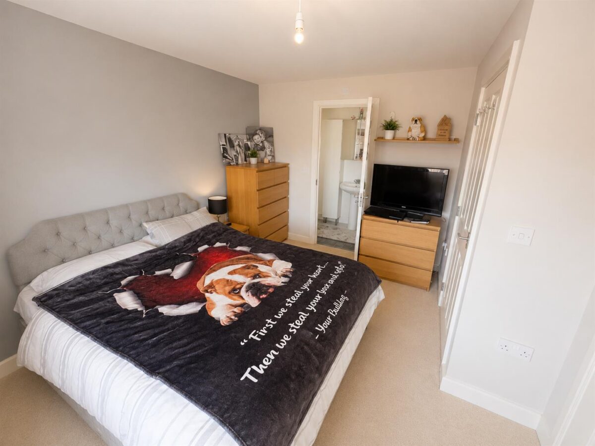 Violet Close, Corby
