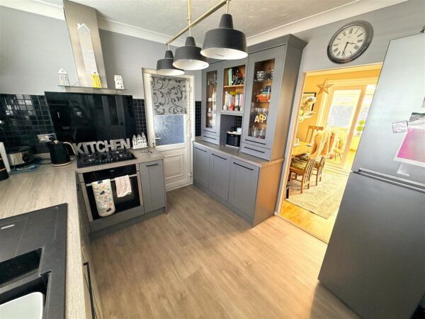 Welland Vale Road, Corby