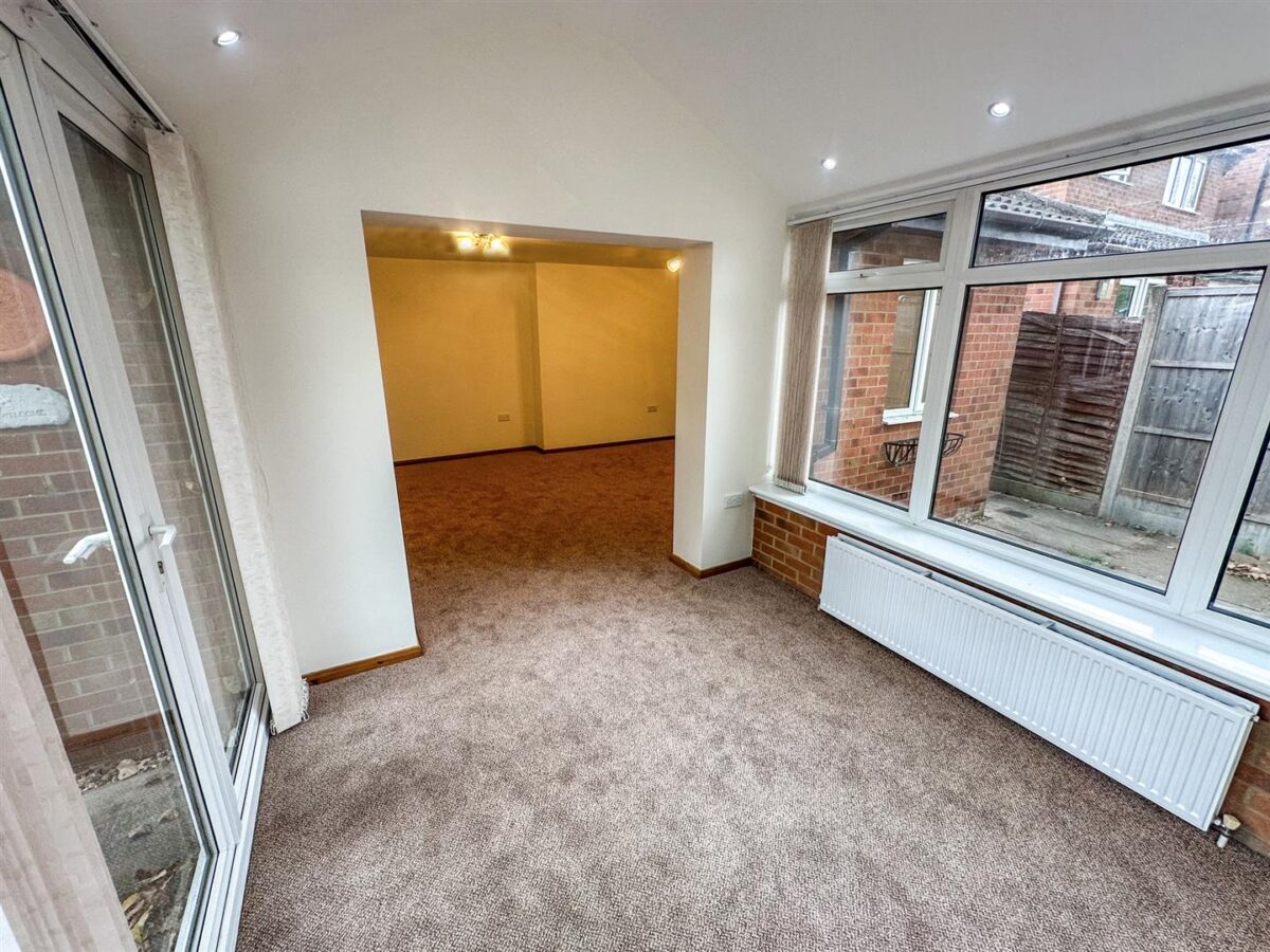 Hubble Road, Corby